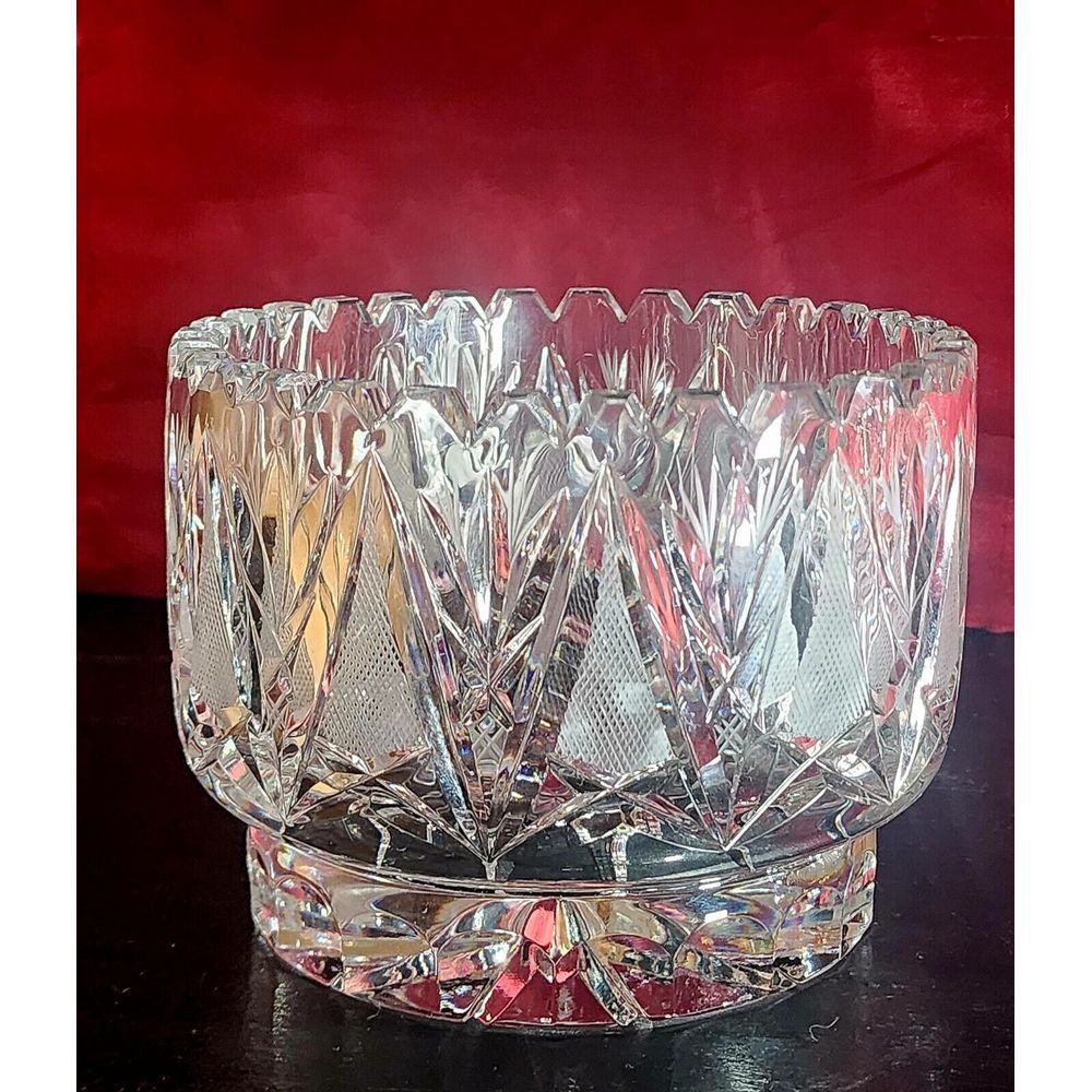 VINTAGE Stunning Unmarked Crystal Cut Glass‎ Bowl Pineapple Pattern